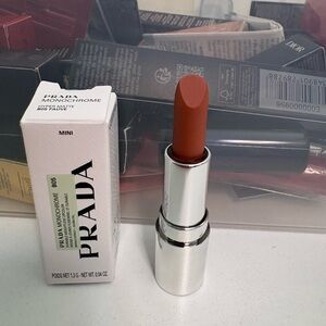 Prada Monochrome Mini Lipstick B05